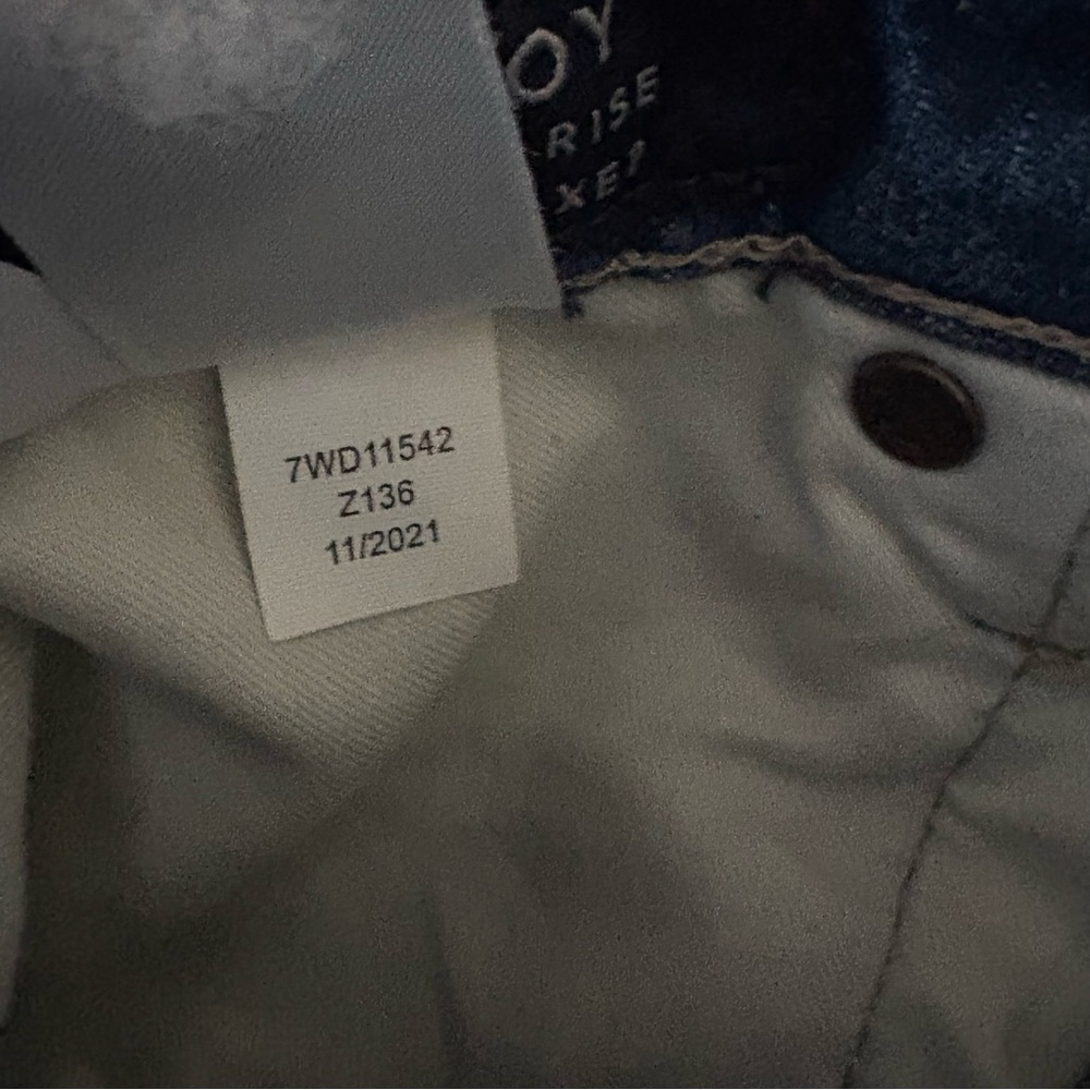 Lucky Brand Womens Boy Mid Rise Relaxed Jeans Size 2/ 26 Dark Wash - Picture 6 of 11